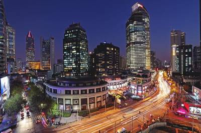 上海&ldquo;紅色實(shí)景黨課&rdquo;路線多:坐著綠皮火車 &ldquo;重走一大路&rdquo;